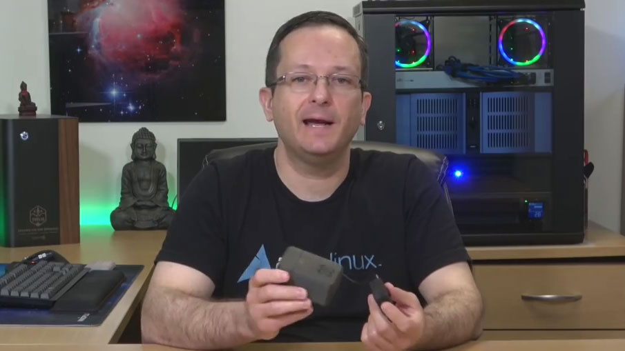 LearnLinux review video thumbnail